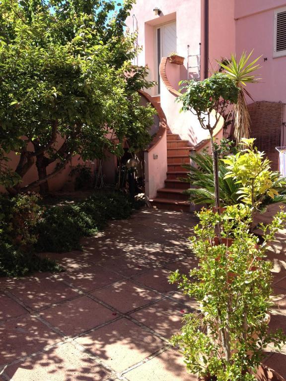 Affittacamere Ciro'S House Olbia Exterior foto